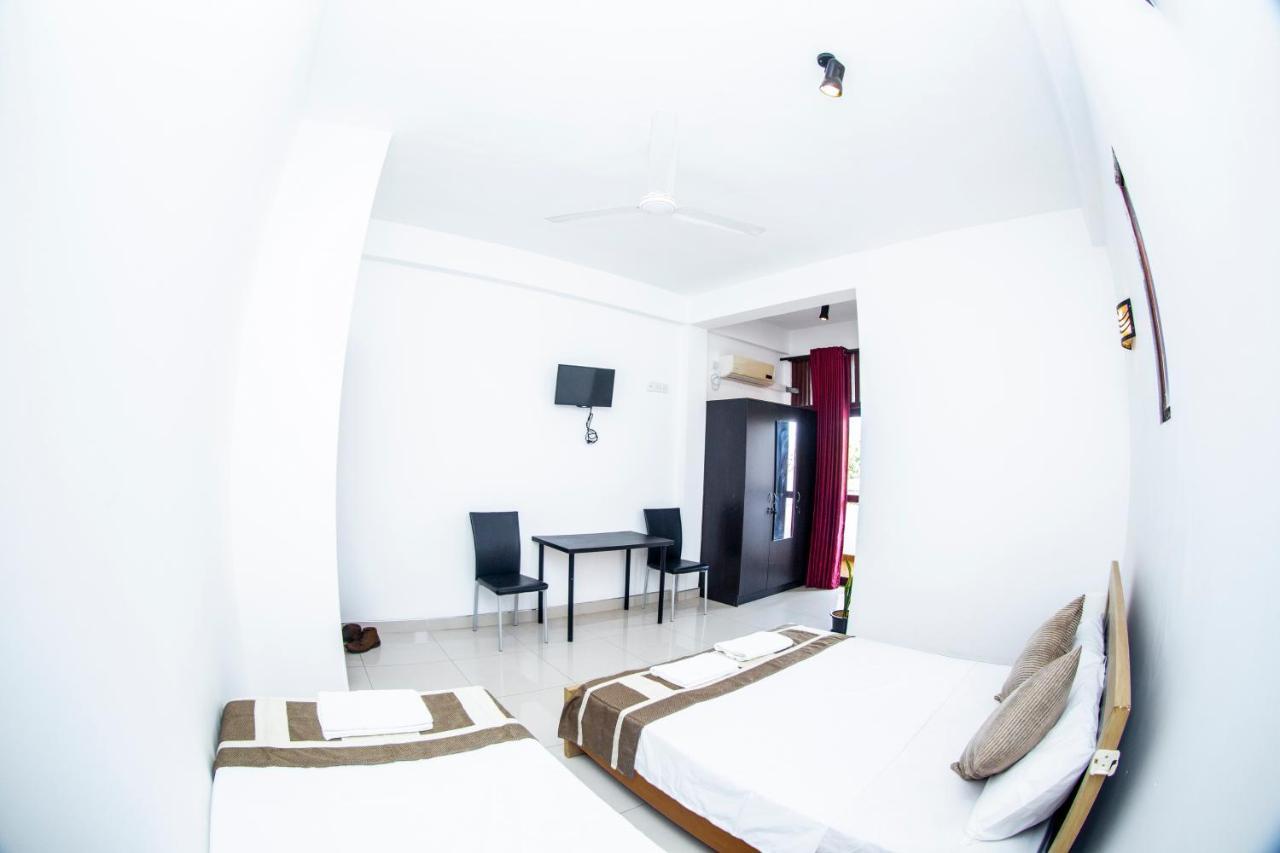 Anthuan Residence Negombo Exterior photo