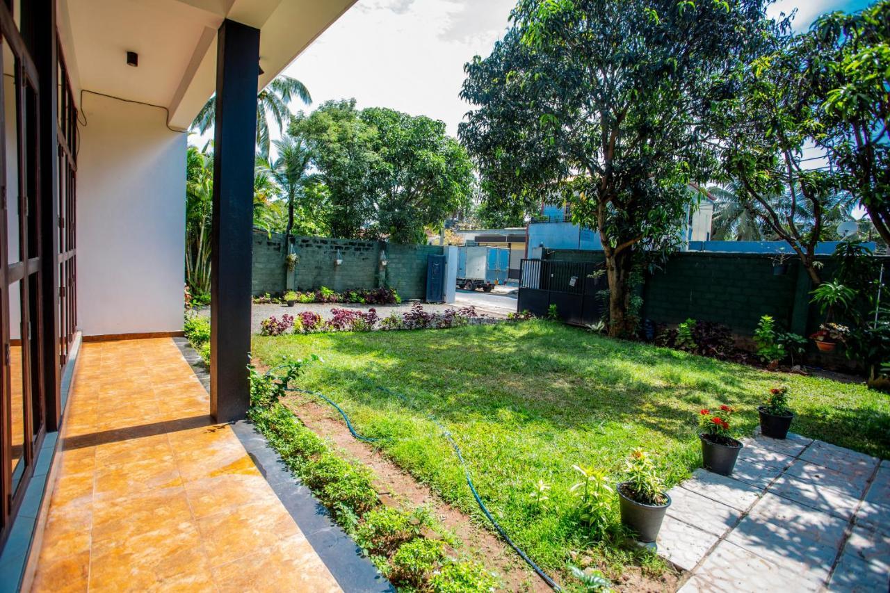 Anthuan Residence Negombo Exterior photo